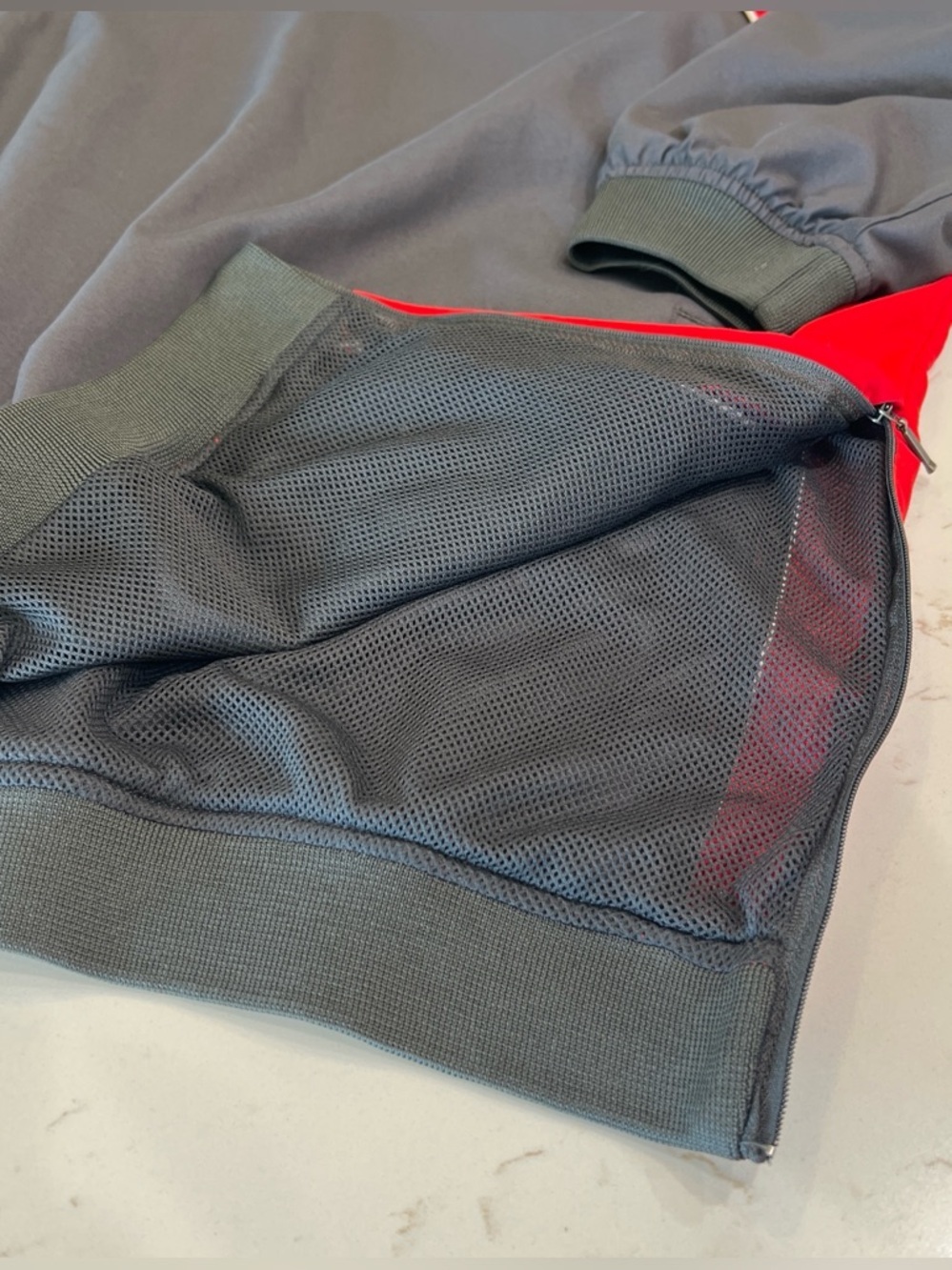J America V-Neck Pullover Windbreaker Jacket XXL Gray Red - Picture 3 of 6